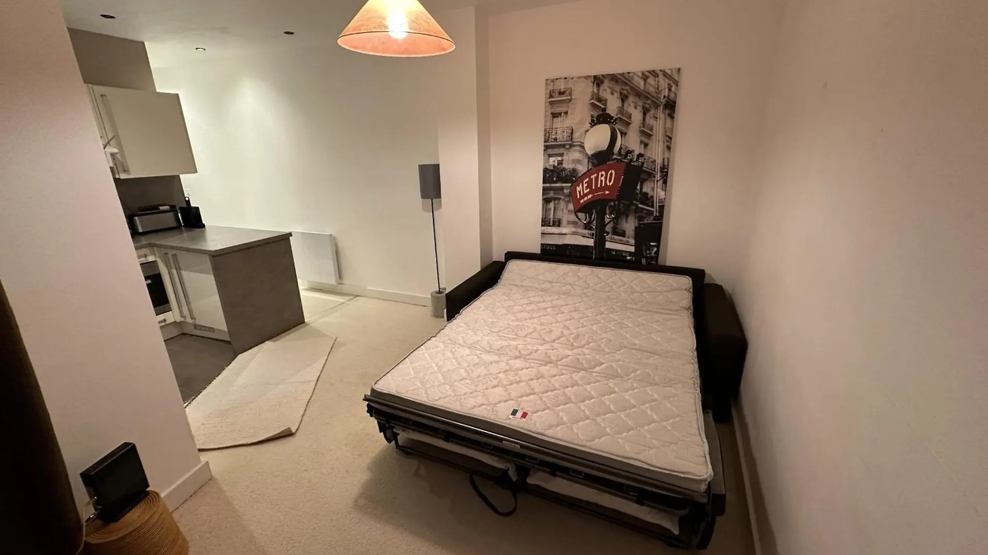 Quiet And Charming 30 M Apartment Paris